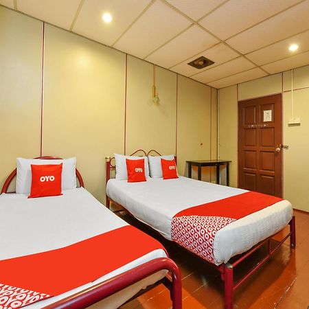 Oyo 90627 Pulau Ketam Inn Klang Esterno foto