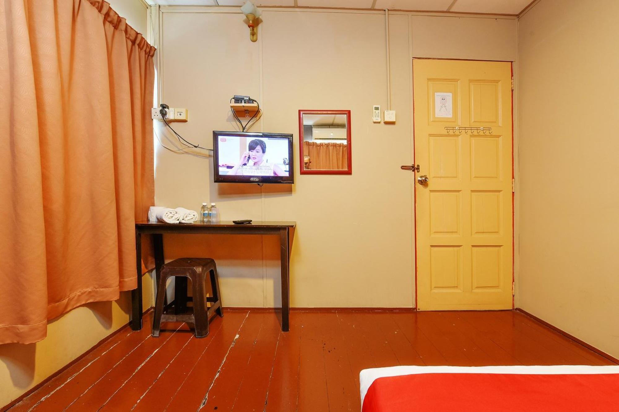 Oyo 90627 Pulau Ketam Inn Klang Esterno foto