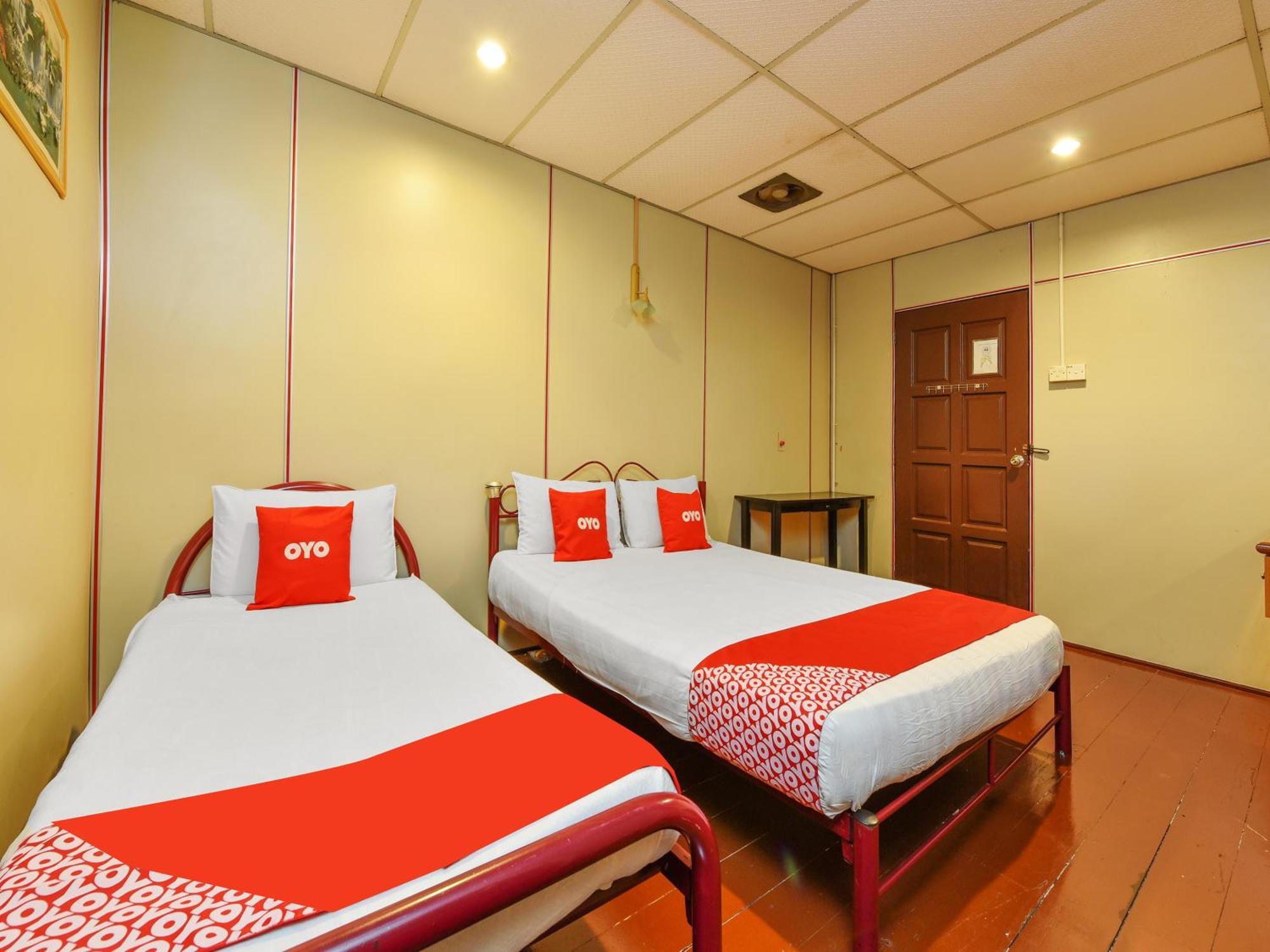 Oyo 90627 Pulau Ketam Inn Klang Esterno foto
